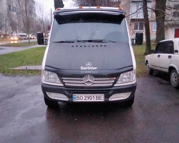 Белый Мерседес Sprinter, объемом двигателя 2.2 л и пробегом 350 тыс. км за 6700 $, фото 1 на Automoto.ua