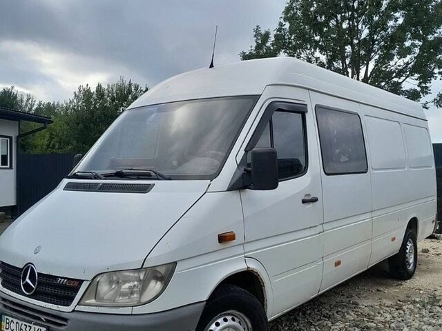 Білий Мерседес Sprinter, об'ємом двигуна 2.15 л та пробігом 400 тис. км за 8200 $, фото 1 на Automoto.ua