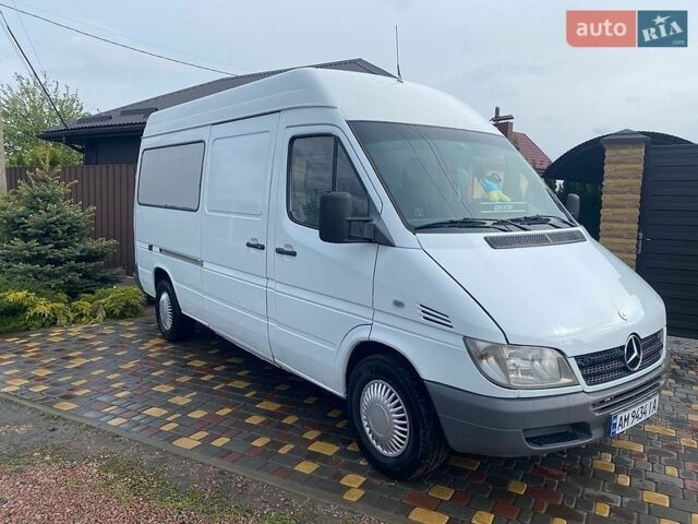 Белый Мерседес Sprinter, объемом двигателя 2.15 л и пробегом 550 тыс. км за 8500 $, фото 1 на Automoto.ua