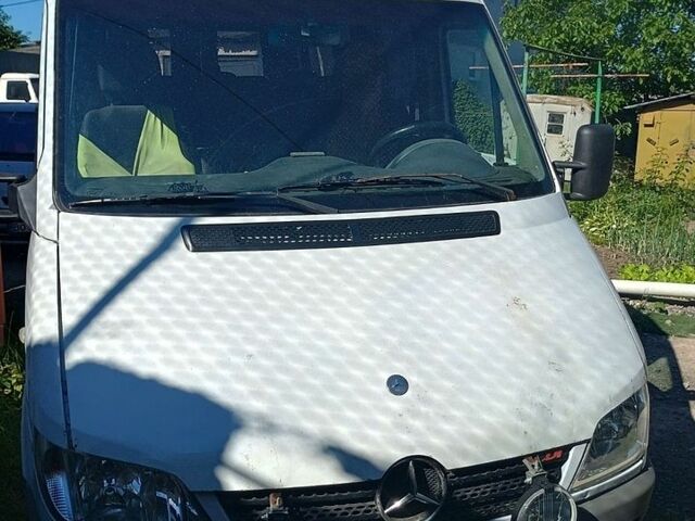 Білий Мерседес Sprinter, об'ємом двигуна 2.15 л та пробігом 400 тис. км за 6800 $, фото 1 на Automoto.ua