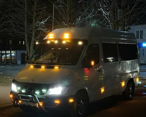 Білий Мерседес Sprinter, об'ємом двигуна 2.7 л та пробігом 612 тис. км за 6000 $, фото 1 на Automoto.ua