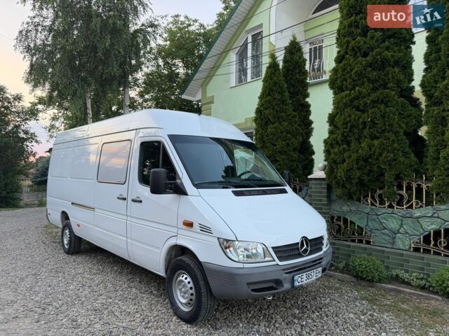 Білий Мерседес Sprinter, об'ємом двигуна 2.69 л та пробігом 300 тис. км за 10999 $, фото 1 на Automoto.ua