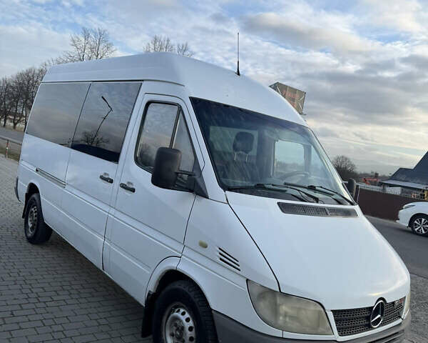 Білий Мерседес Sprinter, об'ємом двигуна 2.15 л та пробігом 330 тис. км за 6200 $, фото 1 на Automoto.ua