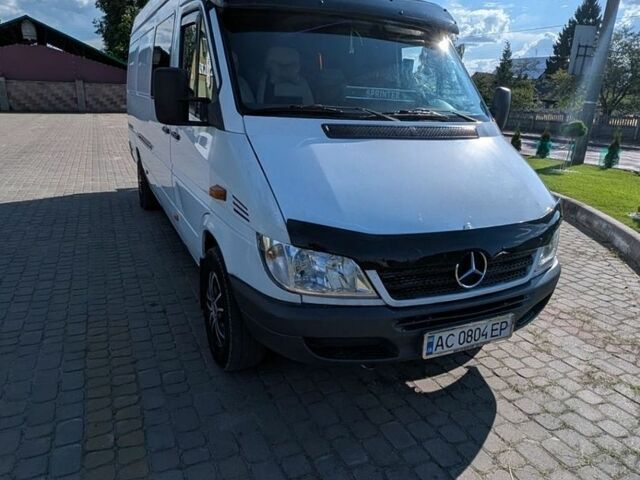 Белый Мерседес Sprinter, объемом двигателя 2.2 л и пробегом 750 тыс. км за 9499 $, фото 1 на Automoto.ua
