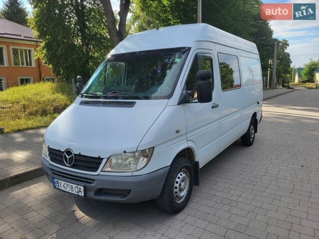 Белый Мерседес Sprinter, объемом двигателя 2.15 л и пробегом 270 тыс. км за 8900 $, фото 1 на Automoto.ua