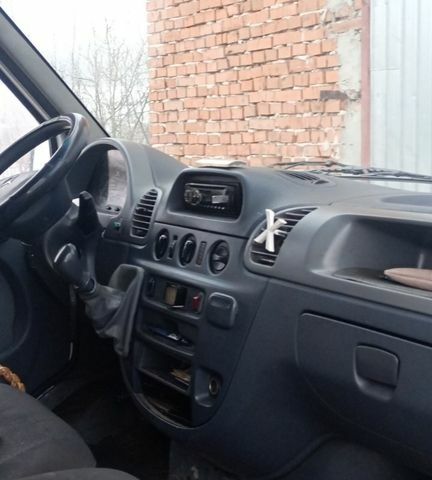 Белый Мерседес Sprinter, объемом двигателя 2.15 л и пробегом 400 тыс. км за 7550 $, фото 1 на Automoto.ua
