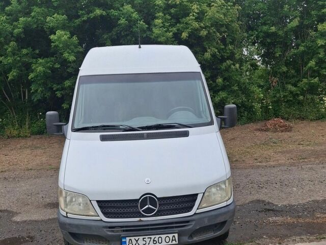 Белый Мерседес Sprinter, объемом двигателя 2.15 л и пробегом 370 тыс. км за 7000 $, фото 1 на Automoto.ua