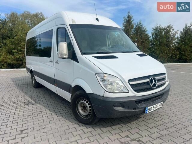 Белый Мерседес Sprinter, объемом двигателя 2.15 л и пробегом 900 тыс. км за 10300 $, фото 1 на Automoto.ua