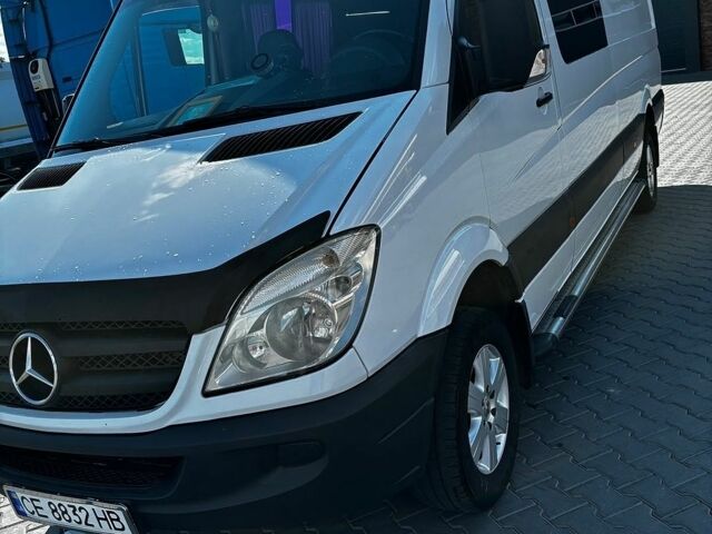 Белый Мерседес Sprinter, объемом двигателя 2.15 л и пробегом 300 тыс. км за 17000 $, фото 1 на Automoto.ua