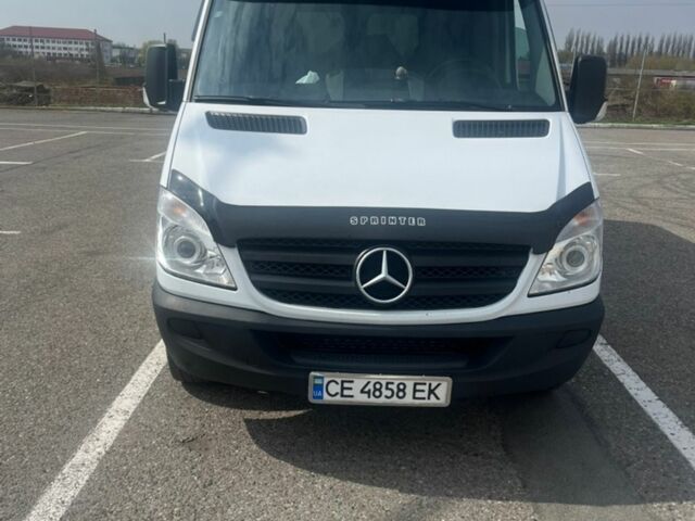 Белый Мерседес Sprinter, объемом двигателя 2.15 л и пробегом 577 тыс. км за 12048 $, фото 1 на Automoto.ua