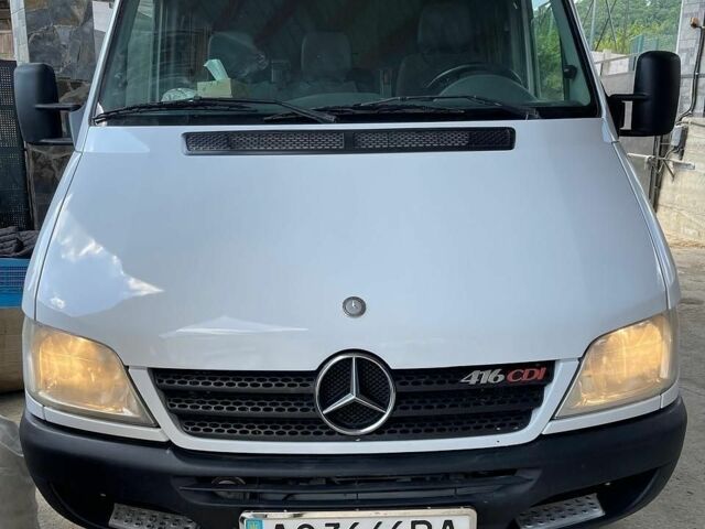 Белый Мерседес Sprinter, объемом двигателя 2.7 л и пробегом 420 тыс. км за 18500 $, фото 1 на Automoto.ua