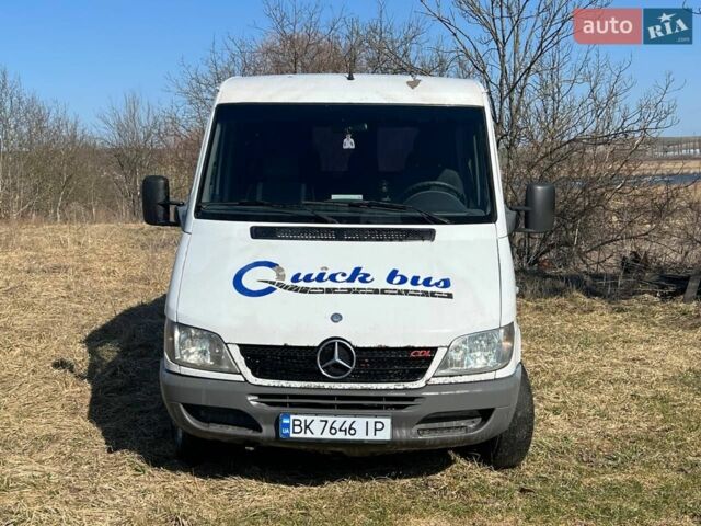 Білий Мерседес Sprinter, об'ємом двигуна 2.2 л та пробігом 630 тис. км за 6900 $, фото 1 на Automoto.ua