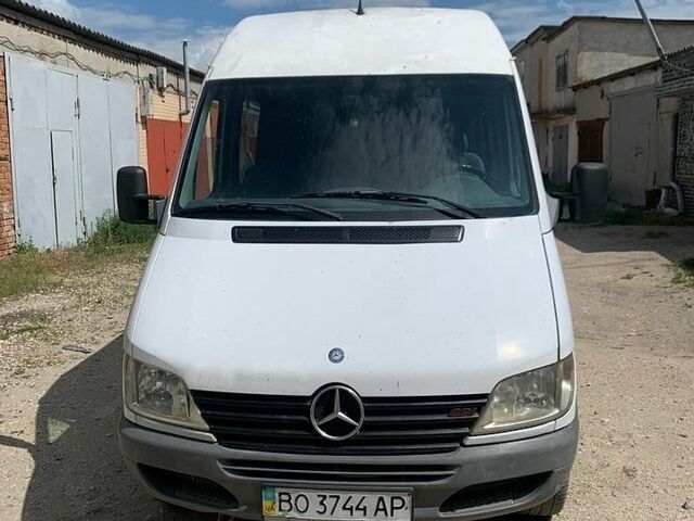 Белый Мерседес Sprinter, объемом двигателя 2.15 л и пробегом 370 тыс. км за 7500 $, фото 1 на Automoto.ua