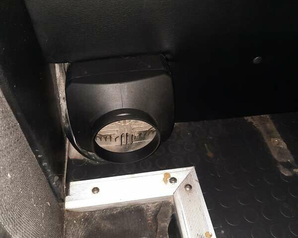 Белый Мерседес Sprinter, объемом двигателя 2.2 л и пробегом 550 тыс. км за 9000 $, фото 1 на Automoto.ua