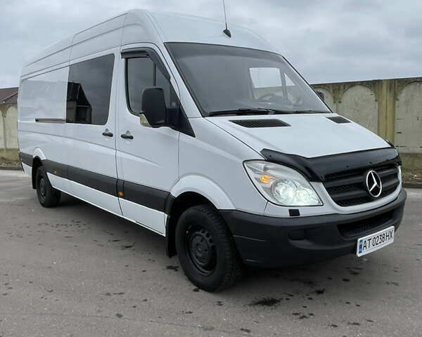 Белый Мерседес Sprinter, объемом двигателя 3 л и пробегом 420 тыс. км за 18600 $, фото 1 на Automoto.ua