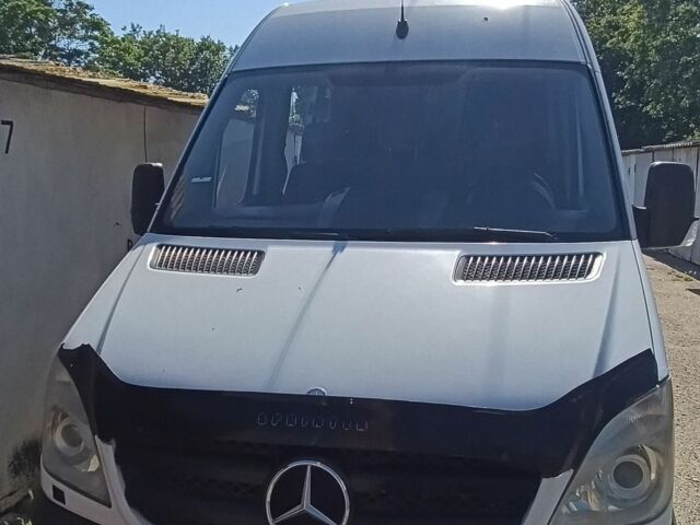 Белый Мерседес Sprinter, объемом двигателя 3 л и пробегом 340 тыс. км за 14500 $, фото 1 на Automoto.ua