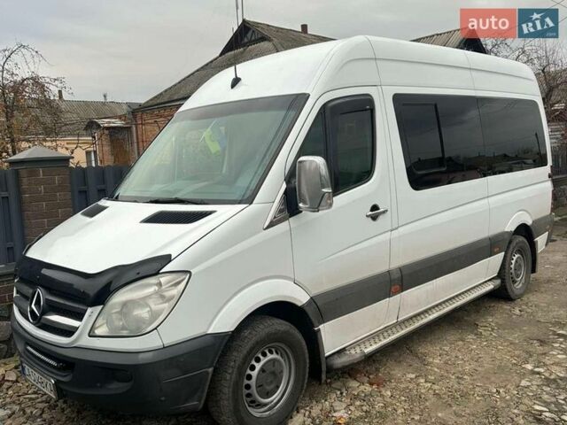 Белый Мерседес Sprinter, объемом двигателя 2.15 л и пробегом 519 тыс. км за 14000 $, фото 1 на Automoto.ua