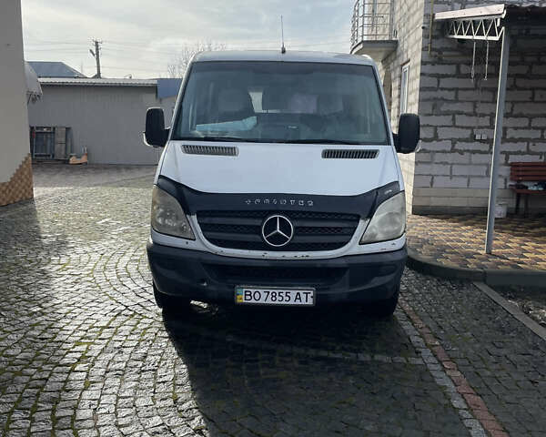 Білий Мерседес Sprinter, об'ємом двигуна 2.1 л та пробігом 456 тис. км за 6000 $, фото 1 на Automoto.ua