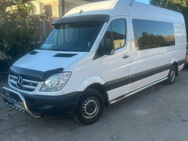 Белый Мерседес Sprinter, объемом двигателя 2.15 л и пробегом 790 тыс. км за 13000 $, фото 1 на Automoto.ua