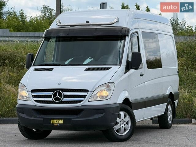 Белый Мерседес Sprinter, объемом двигателя 3 л и пробегом 235 тыс. км за 13900 $, фото 1 на Automoto.ua