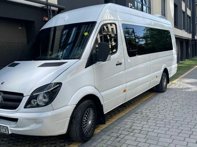 Білий Мерседес Sprinter, об'ємом двигуна 2.2 л та пробігом 200 тис. км за 25000 $, фото 1 на Automoto.ua