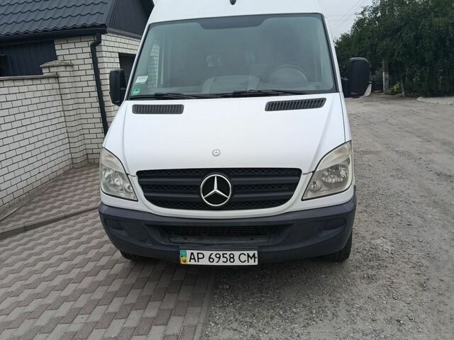 Белый Мерседес Sprinter, объемом двигателя 2.15 л и пробегом 212 тыс. км за 13000 $, фото 1 на Automoto.ua