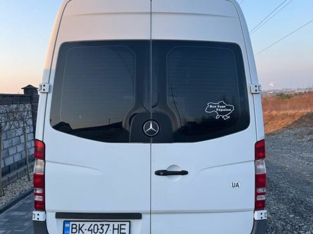 Білий Мерседес Sprinter, об'ємом двигуна 2.2 л та пробігом 670 тис. км за 10500 $, фото 1 на Automoto.ua