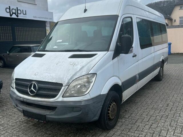 Белый Мерседес Sprinter, объемом двигателя 2.2 л и пробегом 278 тыс. км за 11250 $, фото 1 на Automoto.ua