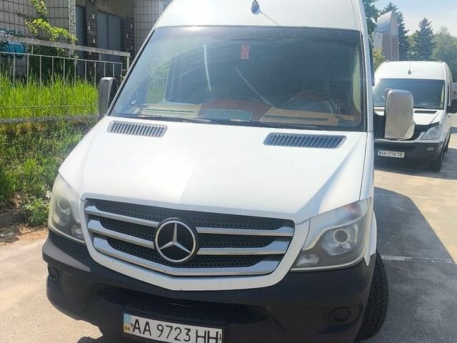 Белый Мерседес Sprinter, объемом двигателя 2.14 л и пробегом 700 тыс. км за 16350 $, фото 1 на Automoto.ua