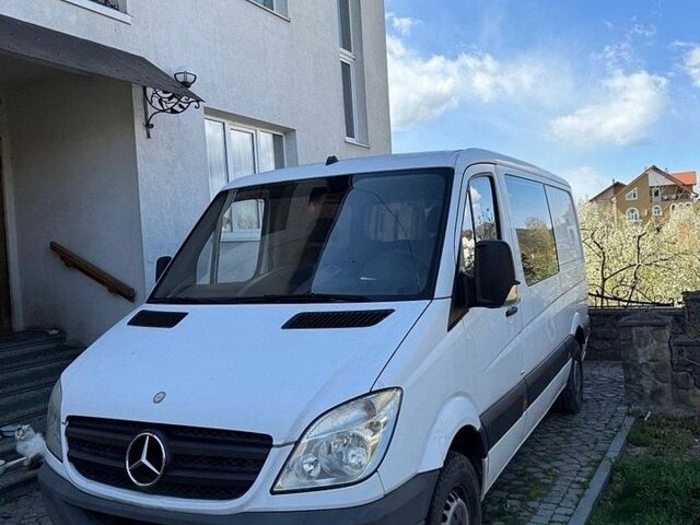 Белый Мерседес Sprinter, объемом двигателя 1.8 л и пробегом 249 тыс. км за 9000 $, фото 1 на Automoto.ua