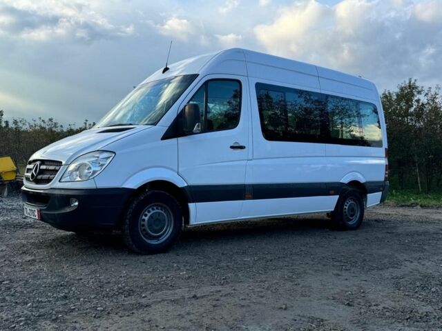 Белый Мерседес Sprinter, объемом двигателя 2.2 л и пробегом 390 тыс. км за 16501 $, фото 1 на Automoto.ua