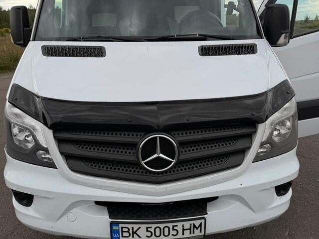 Белый Мерседес Sprinter, объемом двигателя 2.2 л и пробегом 770 тыс. км за 18000 $, фото 1 на Automoto.ua
