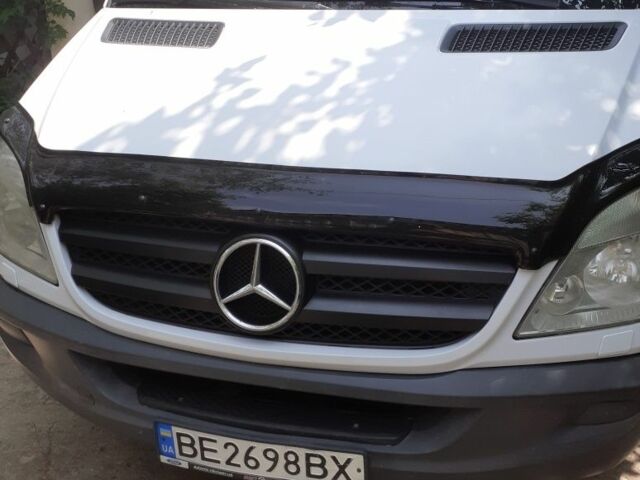 Білий Мерседес Sprinter, об'ємом двигуна 2.1 л та пробігом 379 тис. км за 12000 $, фото 1 на Automoto.ua