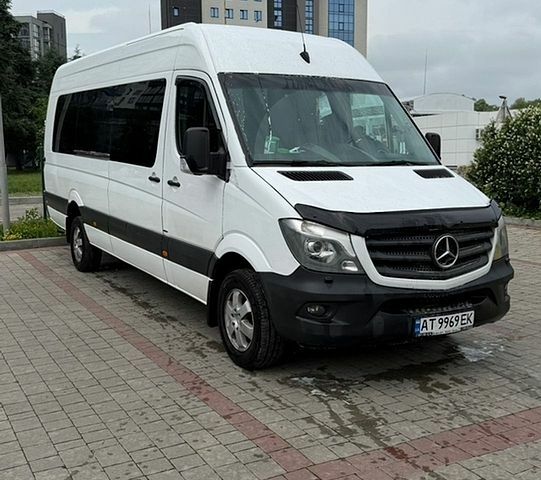 Белый Мерседес Sprinter, объемом двигателя 3 л и пробегом 493 тыс. км за 29500 $, фото 1 на Automoto.ua