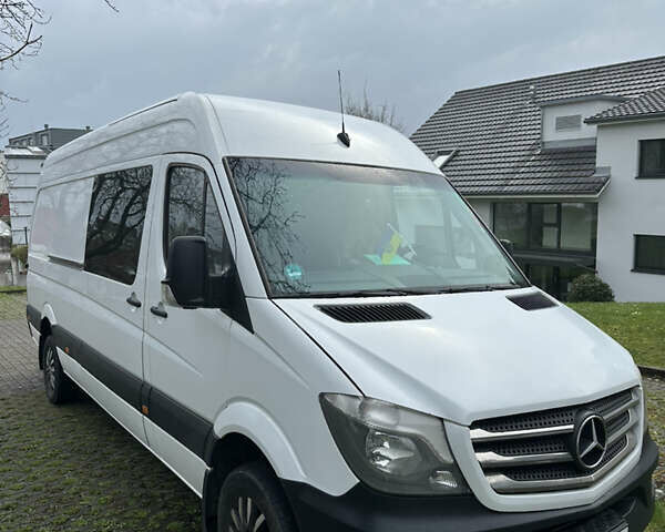 Білий Мерседес Sprinter, об'ємом двигуна 3 л та пробігом 800 тис. км за 29474 $, фото 1 на Automoto.ua