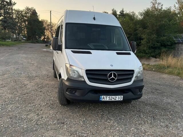 Белый Мерседес Sprinter, объемом двигателя 2.14 л и пробегом 489 тыс. км за 17500 $, фото 1 на Automoto.ua