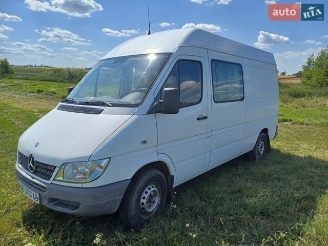 Белый Мерседес Sprinter, объемом двигателя 2.2 л и пробегом 260 тыс. км за 8600 $, фото 1 на Automoto.ua