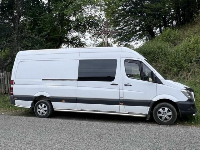 Белый Мерседес Sprinter, объемом двигателя 3 л и пробегом 567 тыс. км за 19557 $, фото 1 на Automoto.ua
