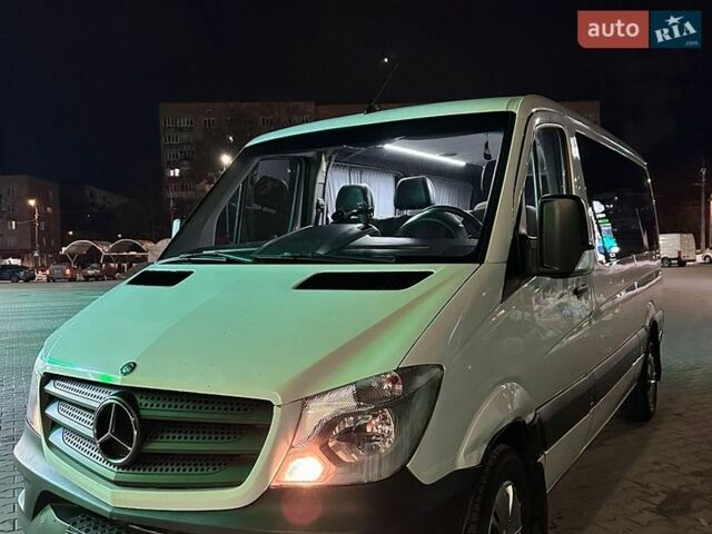 Белый Мерседес Sprinter, объемом двигателя 2.15 л и пробегом 530 тыс. км за 15300 $, фото 1 на Automoto.ua