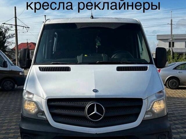 Белый Мерседес Sprinter, объемом двигателя 2.14 л и пробегом 470 тыс. км за 17900 $, фото 1 на Automoto.ua