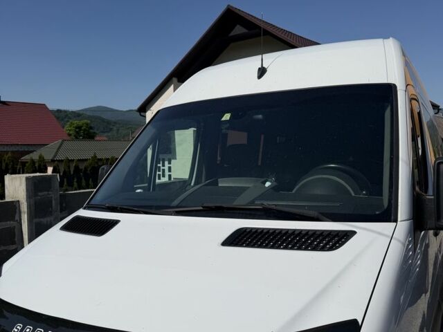 Белый Мерседес Sprinter, объемом двигателя 2.2 л и пробегом 507 тыс. км за 19500 $, фото 1 на Automoto.ua