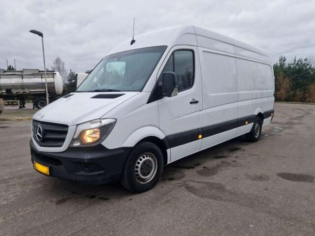 Белый Мерседес Sprinter, объемом двигателя 2.2 л и пробегом 270 тыс. км за 8000 $, фото 1 на Automoto.ua