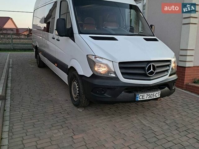 Белый Мерседес Sprinter, объемом двигателя 2.14 л и пробегом 243 тыс. км за 21000 $, фото 1 на Automoto.ua