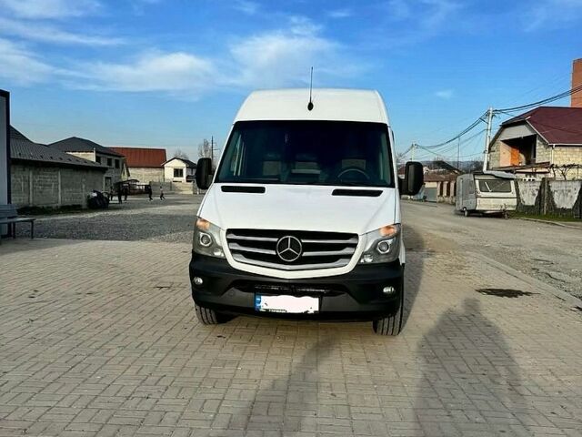 Белый Мерседес Sprinter, объемом двигателя 2.2 л и пробегом 520 тыс. км за 24500 $, фото 1 на Automoto.ua