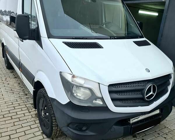 Белый Мерседес Sprinter, объемом двигателя 3 л и пробегом 500 тыс. км за 26000 $, фото 1 на Automoto.ua