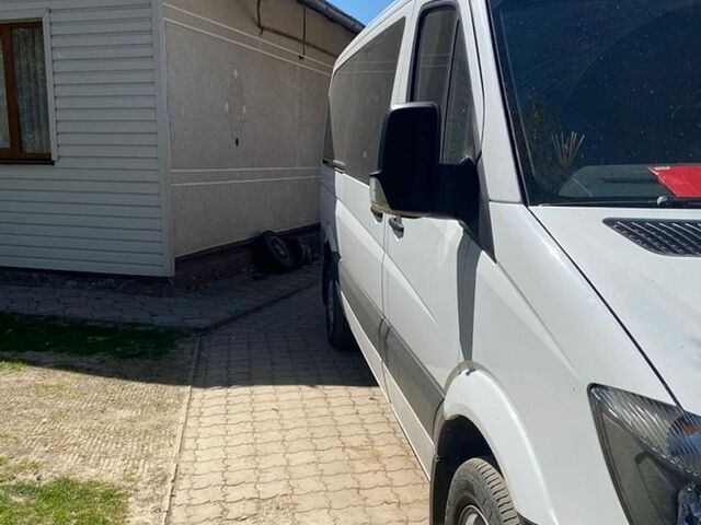 Білий Мерседес Sprinter, об'ємом двигуна 2.99 л та пробігом 987 тис. км за 25000 $, фото 1 на Automoto.ua