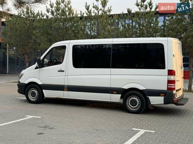 Белый Мерседес Sprinter, объемом двигателя 2.14 л и пробегом 500 тыс. км за 22465 $, фото 1 на Automoto.ua