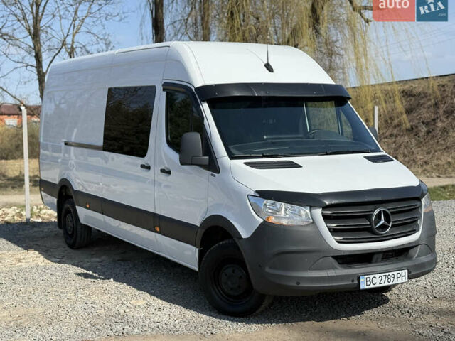 Белый Мерседес Sprinter, объемом двигателя 2.99 л и пробегом 490 тыс. км за 30000 $, фото 1 на Automoto.ua