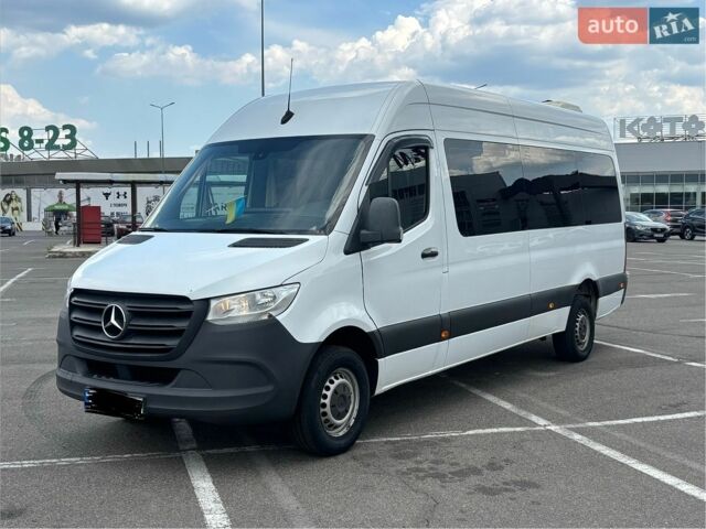 Белый Мерседес Sprinter, объемом двигателя 2.14 л и пробегом 900 тыс. км за 23000 $, фото 1 на Automoto.ua