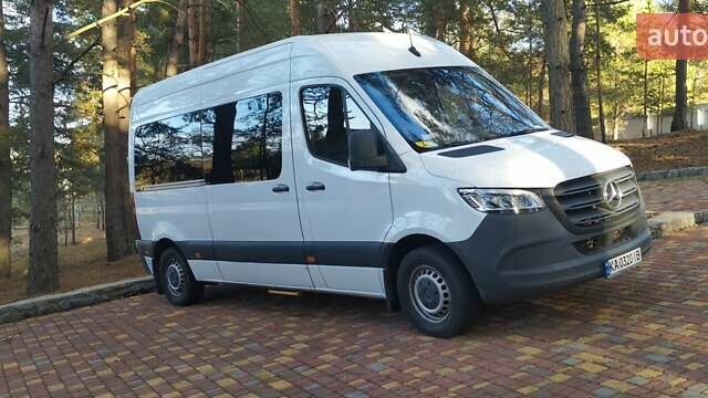 Белый Мерседес Sprinter, объемом двигателя 2.14 л и пробегом 300 тыс. км за 30900 $, фото 1 на Automoto.ua